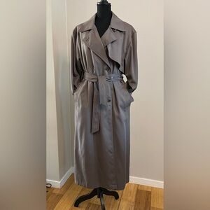 London Fog classic full length trench!